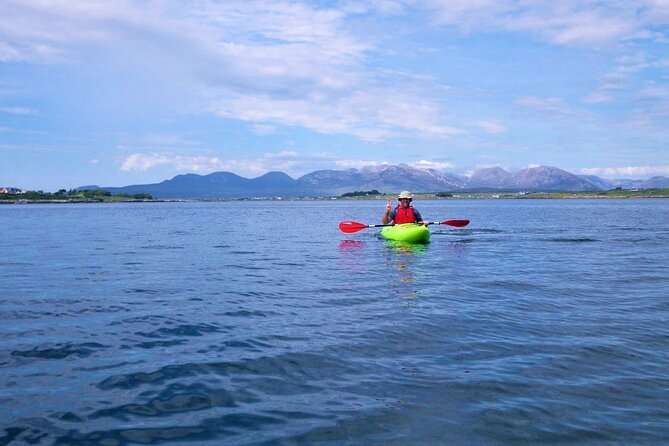 2.5 Hour Guided Sea Kayaking in Roundstone Bay - Meeting at Gurteen Bay, getting geared up, and starting with a safety briefing