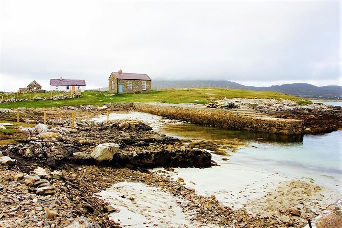 2.5 Hour Guided Sea Kayaking in Roundstone Bay - Should you book guided sea kayaking in Roundstone Bay?