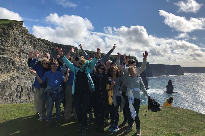 7-Day Ireland to Island Small Group Tour from Dublin - Day 1: Rock of Cashel, Midleton Distillery, and Cobh’s harbor vibe