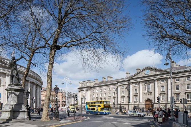 90 Minute Dublin Walking tour and Sightseeing tips - Temple Bar, the honest guide’s take plus where to go after