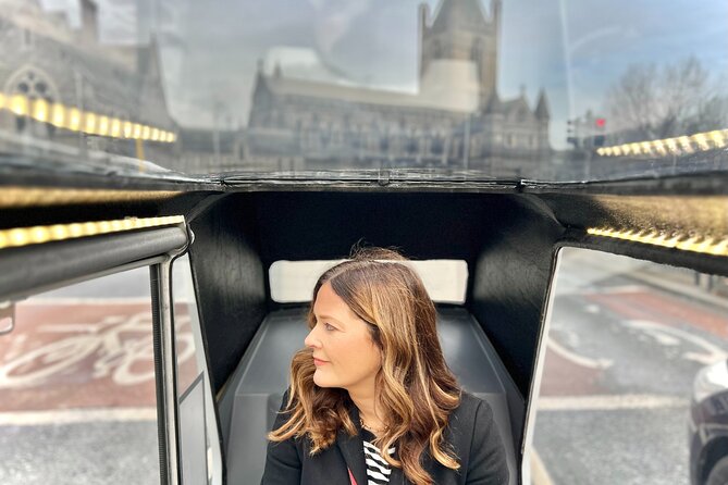 A Unique and Fun 1 Hour city tour of Dublin - Electric pedal cab vs. bus: how you actually enjoy Dublin in 60 minutes