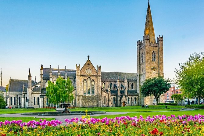 Arrival Transfer: Dublin Airport DUB to Dublin in Business Car - Key highlights to know before you land