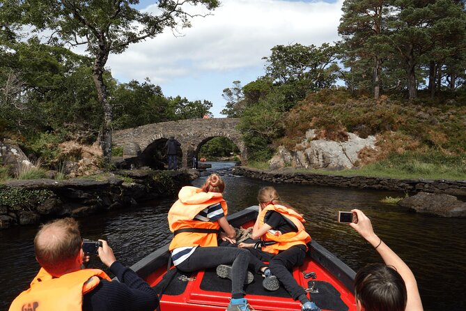 Bus & Boat Tour - Ross Castle timing: quick grounds time before Reen Pier departure