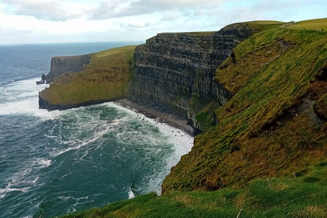 Cliffs of Moher and Wild Atlantic Way Private Tour: From Dublin - Wild Atlantic Way coastal drive: spacing out the best viewpoints