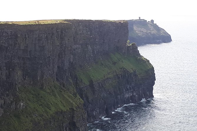 Cliffs of Moher & Bunratty Castle - Private Mini Bus Tour - Wild Atlantic Way driving: make the ride work for you