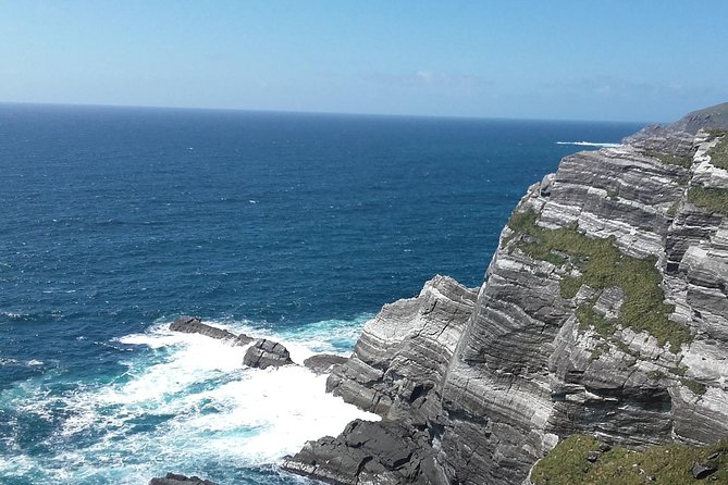 Cliffs of Moher & Bunratty Castle - Private Mini Bus Tour - Who this tour suits best (and who should think twice)