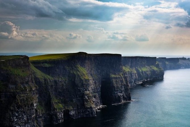 Cliffs of Moher Day Tour from Limerick: Wild Atlantic Way - Cliffs of Moher: your 90 minutes of jaw-dropping views