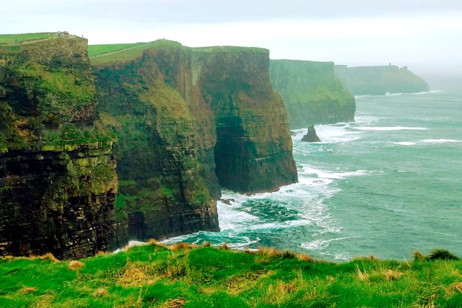 Cliffs Of Moher Tour In Spanish - Burren Road Views, Then the Cliffs of Moher Walk (Up to 2 Hours)