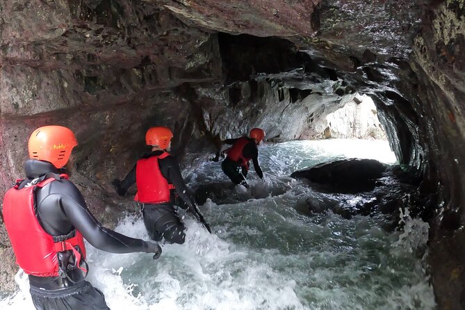 Coasteering on Irelands Wild Atlantic Way - Start at Keoghs MACE Ballyconneely, Then Get in the Gear