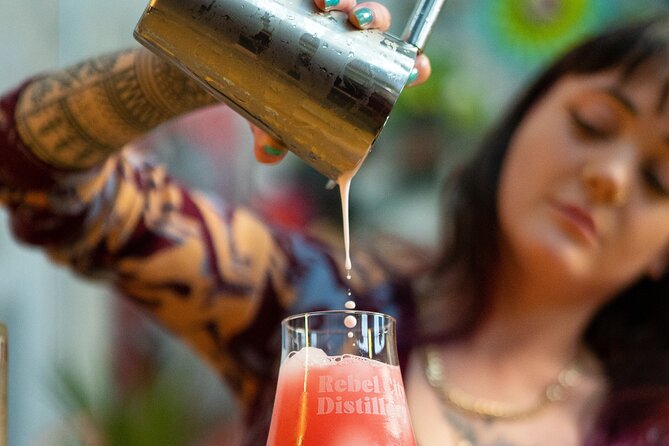 Cocktail Masterclass & Distillery Tour Combo - Language and transcripts: English tour with flexible access
