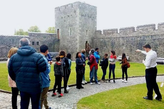 Cork City, Cahir Castle and Rock of Cashel Tour with Spanish Speaking Guide - Rock of Cashel: 12th-century buildings in a tight 90 minutes