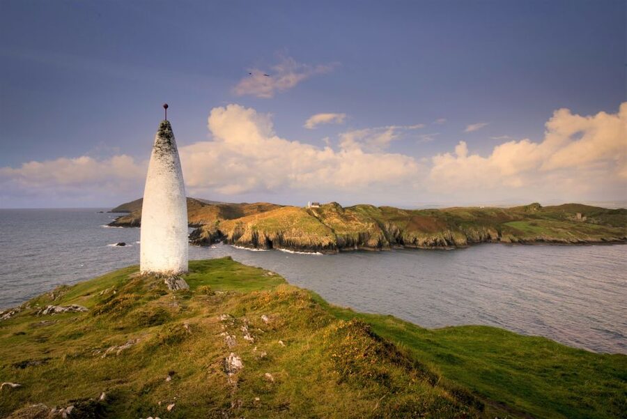 Cork: Fastnet Rock Lighthouse and Cape Clear Island Tour - Ferry Back into the Wild Atlantic Way