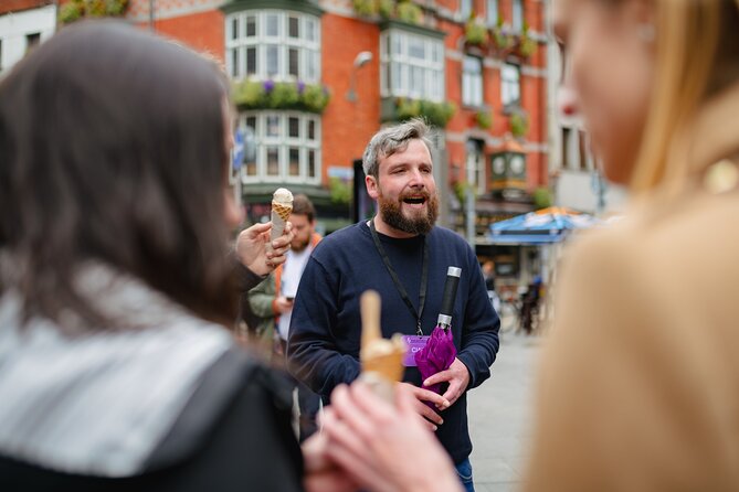 DayTripper Dublin: A Guided City Walking Tour - Start at St Stephen’s Green, end at College Green, and keep moving