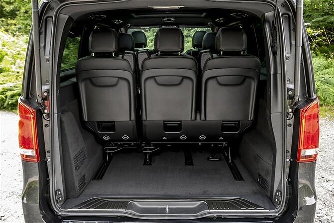 Departure Transfer Dublin to Dublin Airport by Van or Minibus - Price and value: when $122.01 makes sense for your group
