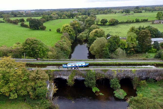 Digby Lock Cruise - Explore Ireland's Historic Grand Canal. - The skipper’s role: calm explanations with room for questions