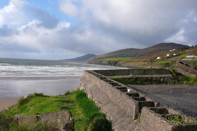Dingle Peninsula and Slea Head Day Tour - Stop in Dingle town for crafts, snacks, and an easy reset