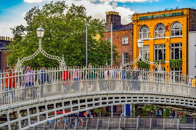 Discover Dublin's most Photogenic Spots with a Local - The vibe: a friendly photo lesson on Dublin streets