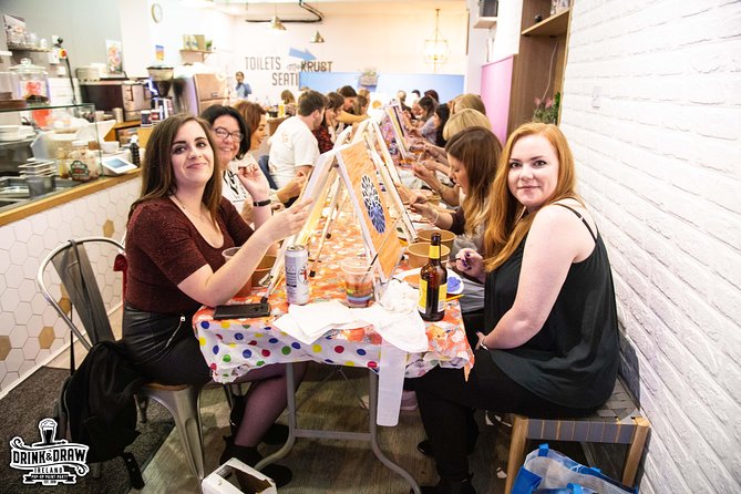 Drink & Draw: Paint A Masterpiece - The best moment: speed painting with the music