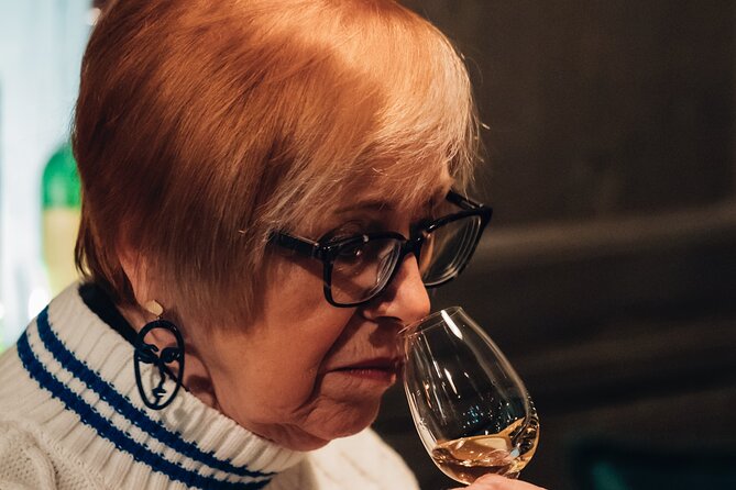 Dublin 6 Whiskey Tasting & 3 Food Pairing Walking Tour with Local - What you taste: Irish whiskey styles, plus comparisons that sharpen your palate