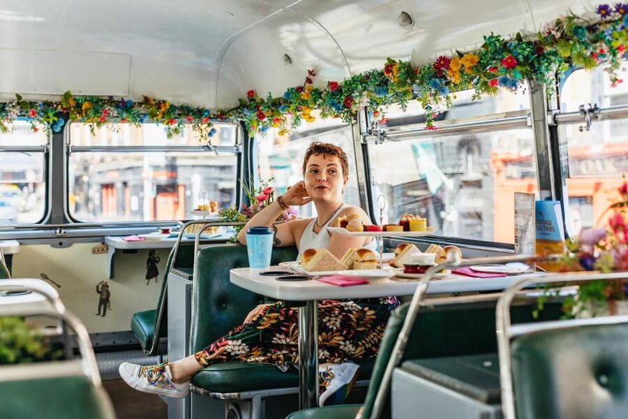 Dublin: Afternoon Tea Vintage Bus Tour - St Stephen’s Green to famous Dublin landmarks, all in one tea-time loop
