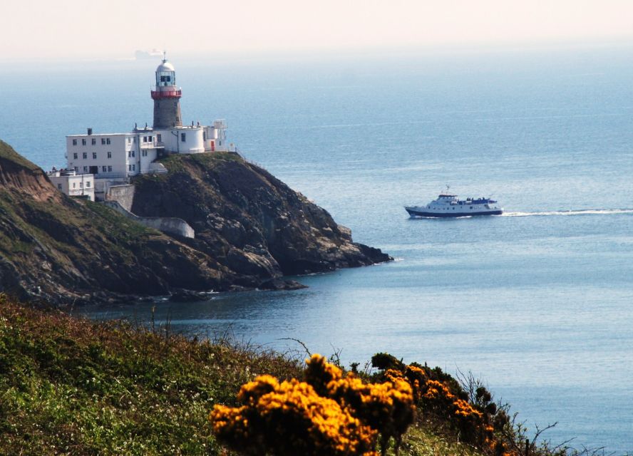Dublin Bay: Cruise from the City Centre to Dun Laoghaire - Cruising the Dublin Docklands: Your First Landmarks From the Water