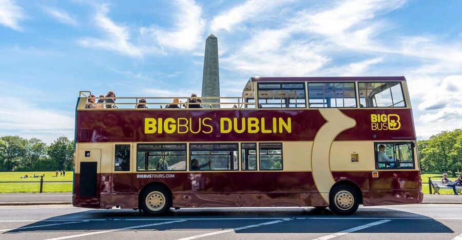 Dublin: Big Bus Hop-On, Hop-Off Tour with Live Guide - Entering The Loop: Upper O’Connell Street and the Red Line Rhythm