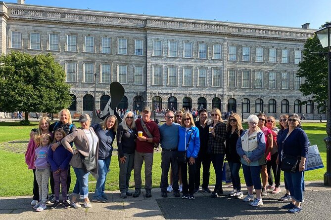 Dublin Book of Kells, Castle and Molly Malone Statue Guided Tour - Timing, Walking Toughness, and What to Wear