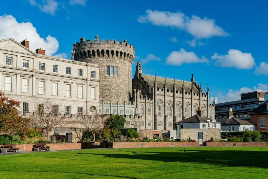 Dublin: Book of Kells, Dublin Castle and Christ Church Tour - Book of Kells at the Old Library: what to expect and how to enjoy it
