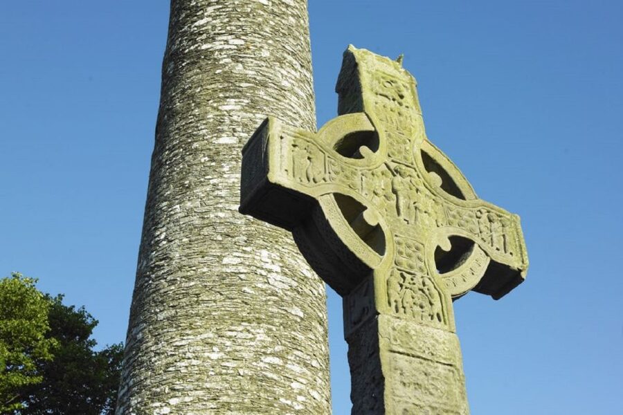 Dublin: Boyne Valley with Newgrange and Bru Na Boinne Entry - Newgrange: a tomb that also acts like a sundial