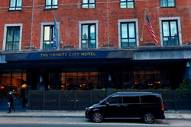 Dublin City Private Luxury Vehicle Tour - Trinity College and the Book of Kells, plus Dublin Castle exterior time