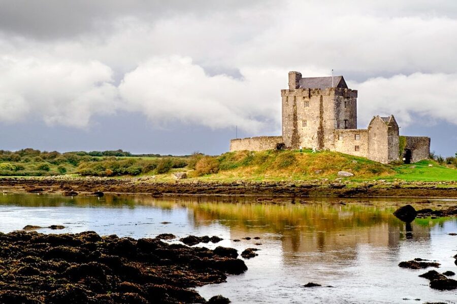 Dublin: Cliffs of Moher, Atlantic Edge & Galway City - Guides and drivers: the human part that turns it into a story
