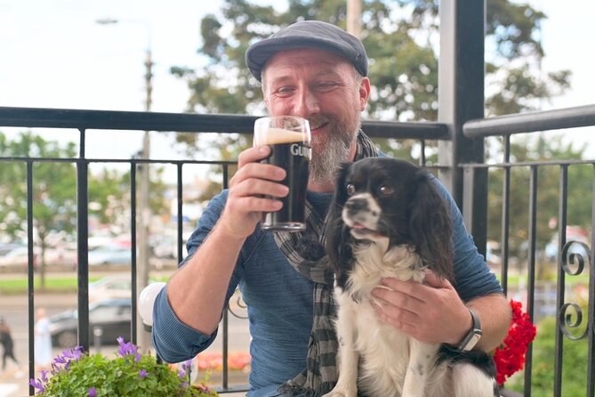 Dublin Coastal Hike, Pints & Puppies Adventure - Entering Howth: How the day starts at the railway station