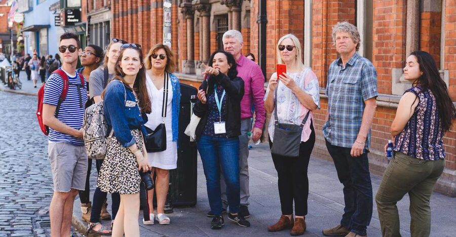 Dublin: Delicious Walking Food Tour - Finding Your Group at The Spire, OConnell Street