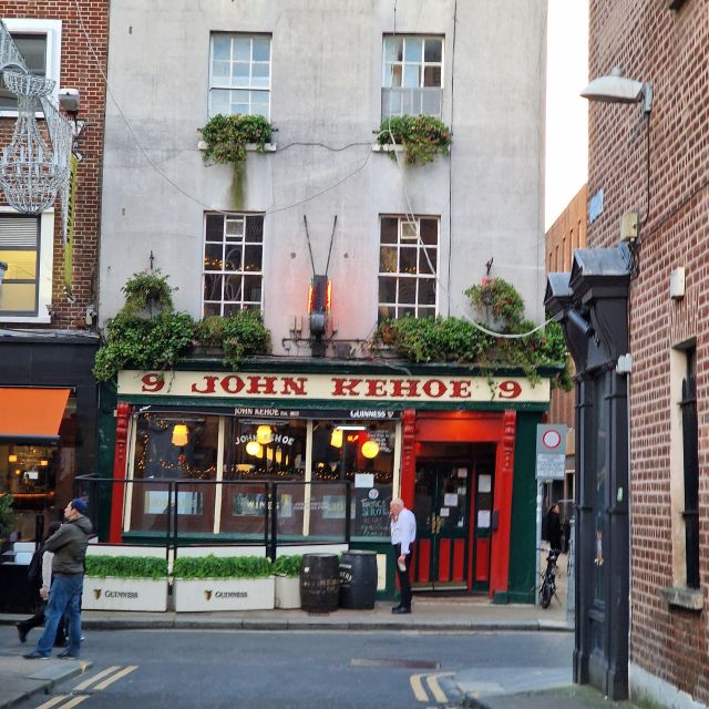 Dublin: Dublin City Highlights Private Guided Walking Tour - St. Stephen’s Green: the park break that makes the city feel human