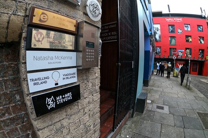 Dublin Express Private Guided Walking Tour - Wall of Fame Makes Pop Culture Feel Local (And Puts Names to Streets)