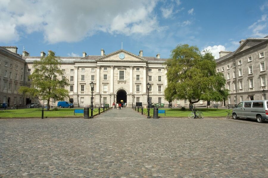 Dublin: Fast-Track Book of Kells Ticket & Dublin Castle Tour - Price and value: what you’re paying for at $90 per person