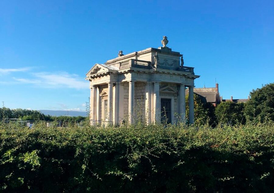 Dublin: Full-Day Howth and Malahide Castle Tour - North Bay scenery and Casino Marino photo stop