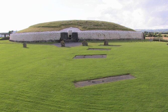 Dublin Full-Day Tour through Boyne Valley - Stop 6: Trim Castle, big stones and a clear medieval storyline