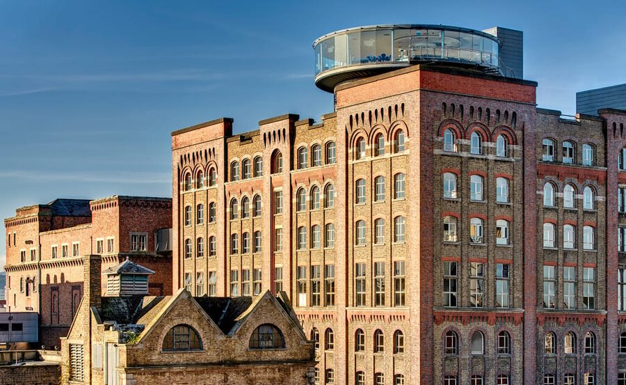 Dublin: Guinness Storehouse Connoisseur Experience - Check in at St James’s Gate, then head straight to Level 4