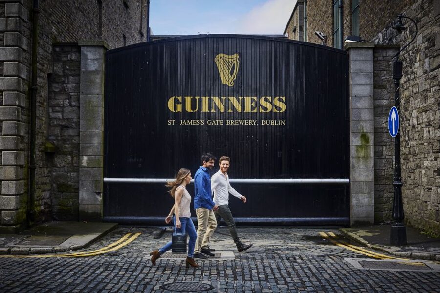 Dublin: Guinness Storehouse Entry Ticket - Walking in: the pint-shaped heart of glass and the 7-story layout