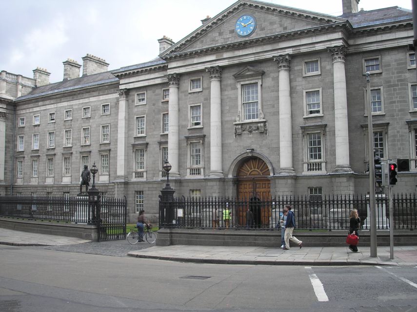 Dublin: Highlights and Hidden Corners Walking Tour - Fishamble Street and Smock Alley, where history lives in street-level quirks