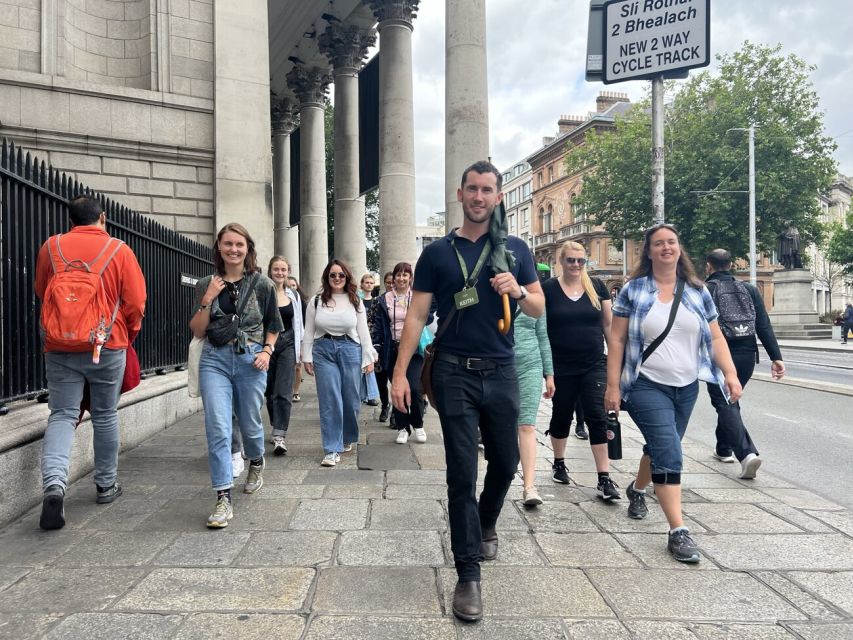 Dublin: Highlights and Hidden Gems Walking Tour - Dublin Castle and Trinity College, Why the Big Sights Matter