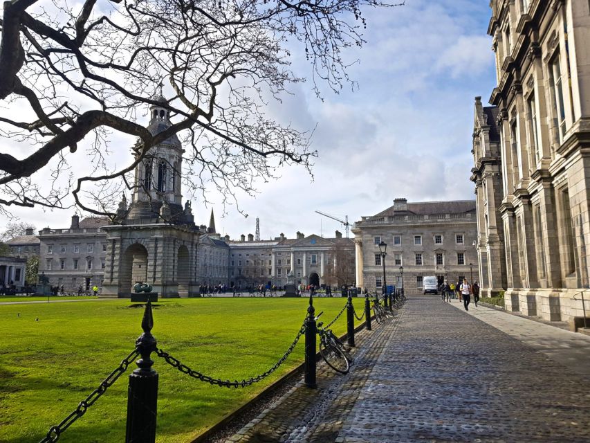Dublin: Historical and Cultural Historical Walking Tour - College Green and Trinity College Dublin in a Tight, Useful Run