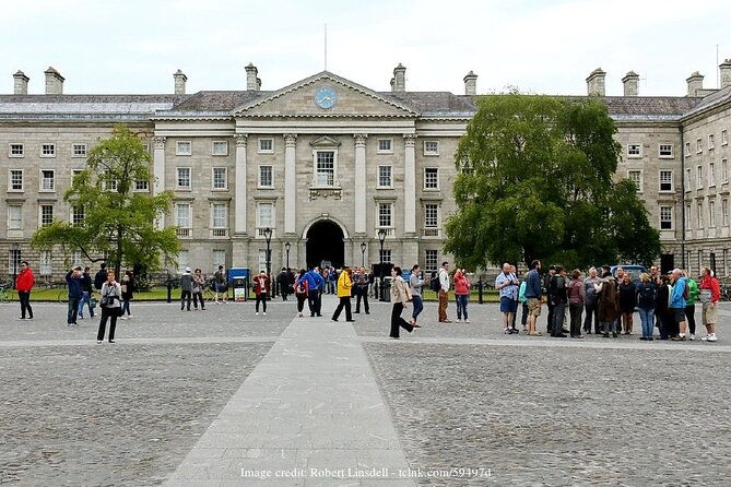 Dublin in a Day Private Tour: Book of Kells & Guinness Storehouse - Christ Church Cathedral, Temple Bar, and St Stephen’s Green in one smooth sweep
