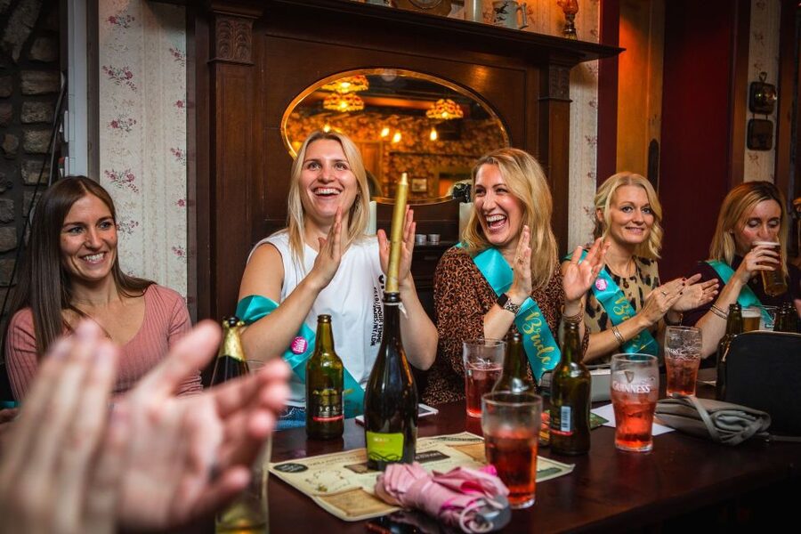 Dublin: Irish Music and Dance Show with Dance Lesson - Irish Dance in Temple Bar, with a Live Show and Real Lessons