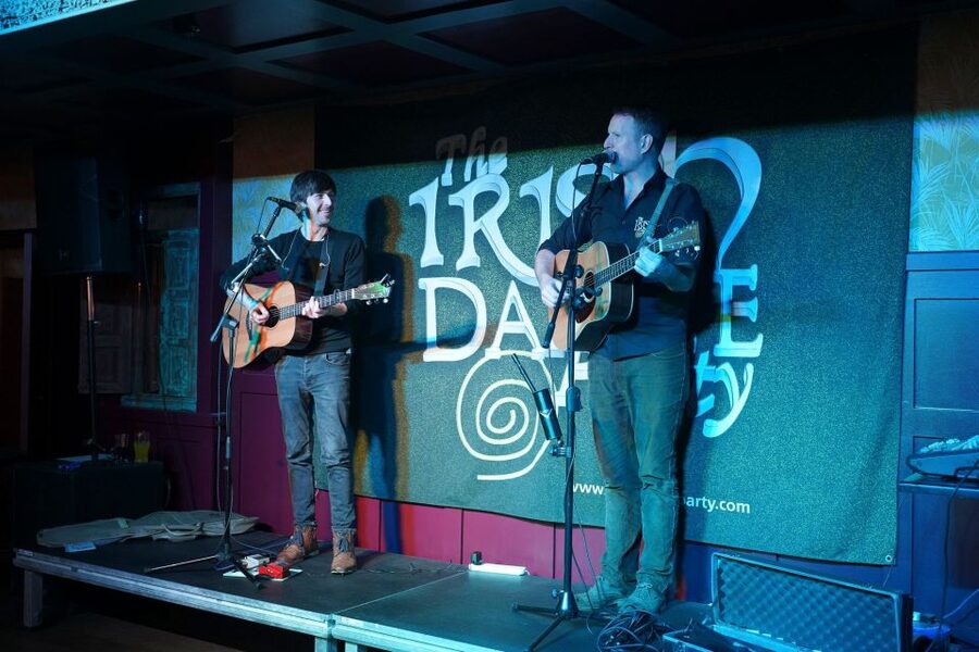 Dublin: Irish Music and Dance Show with Dance Lesson - Your Reserved Table and the Pub-View Setup