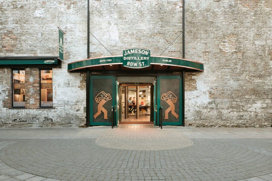Dublin: Jameson Distillery Secret Whiskey Tasting Experience - JJ’s Office, right on Bow St., turns a tasting into an event