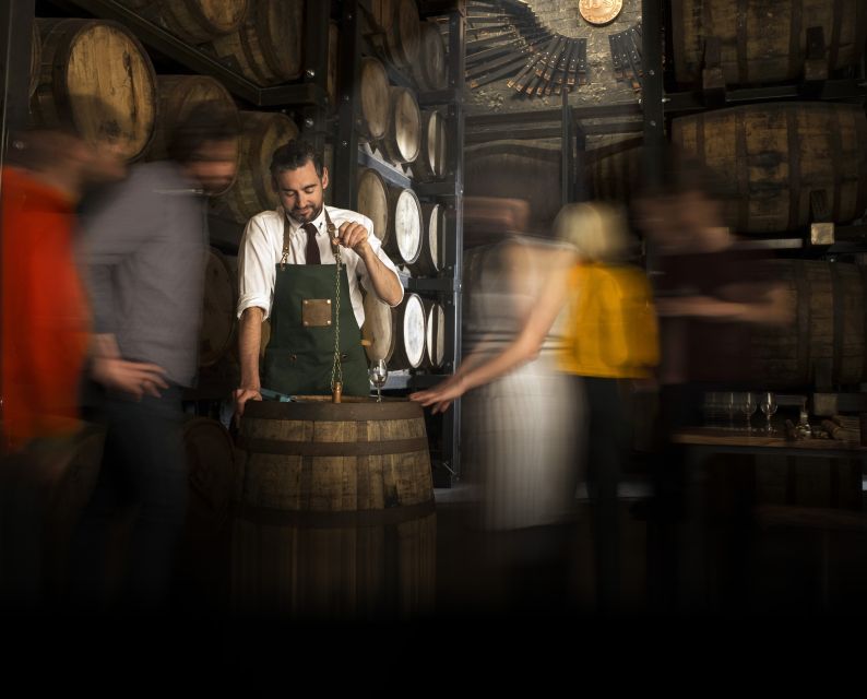Dublin: Jameson Distillery Whiskey Blending Class - Cask strength tastings, without the confusion