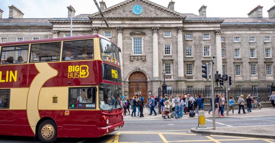 Dublin: Jameson Whiskey Distillery & Hop-on Hop-off Bus Tour - Bow St Experience: 45 minutes of whiskey stories in Smithfield