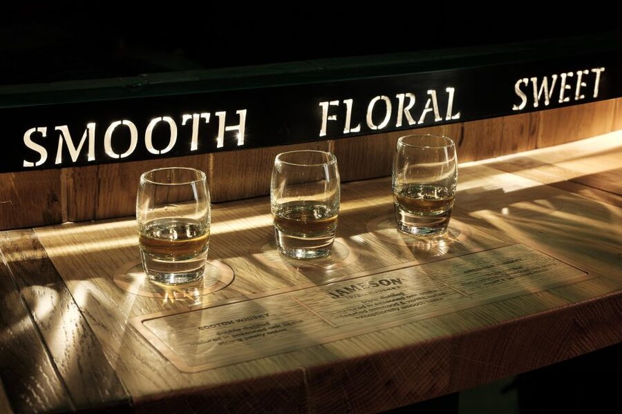 Dublin: Jameson Whiskey Distillery Tour with Tastings - Comparative tasting, how it helps you taste differences